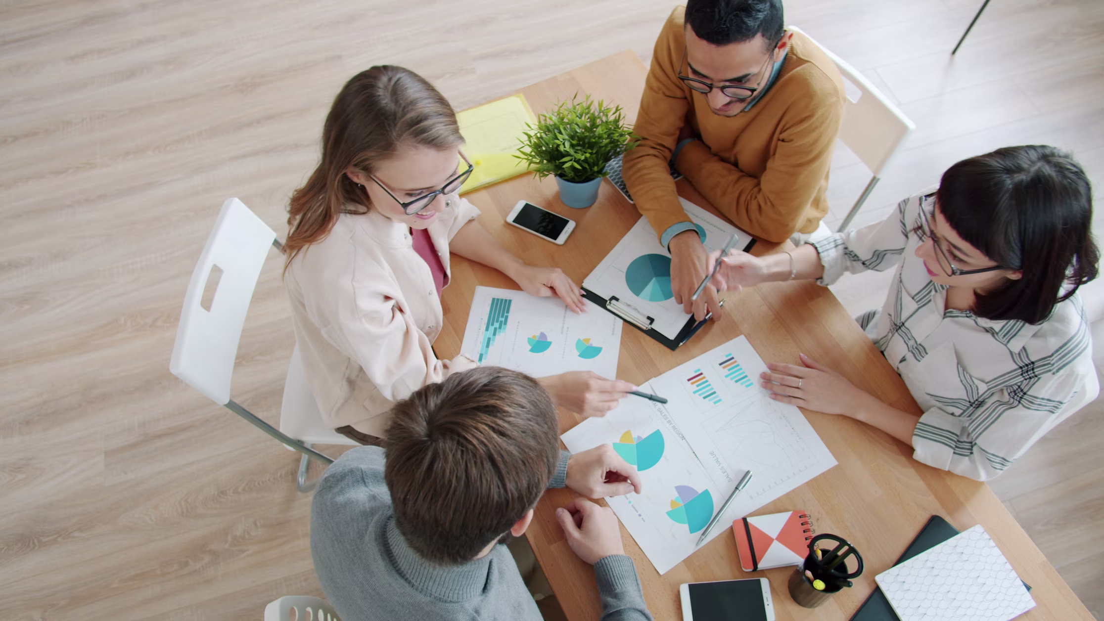 Consultants IQ 2.0 en atelier de travail autour d'indicateurs de pilotage